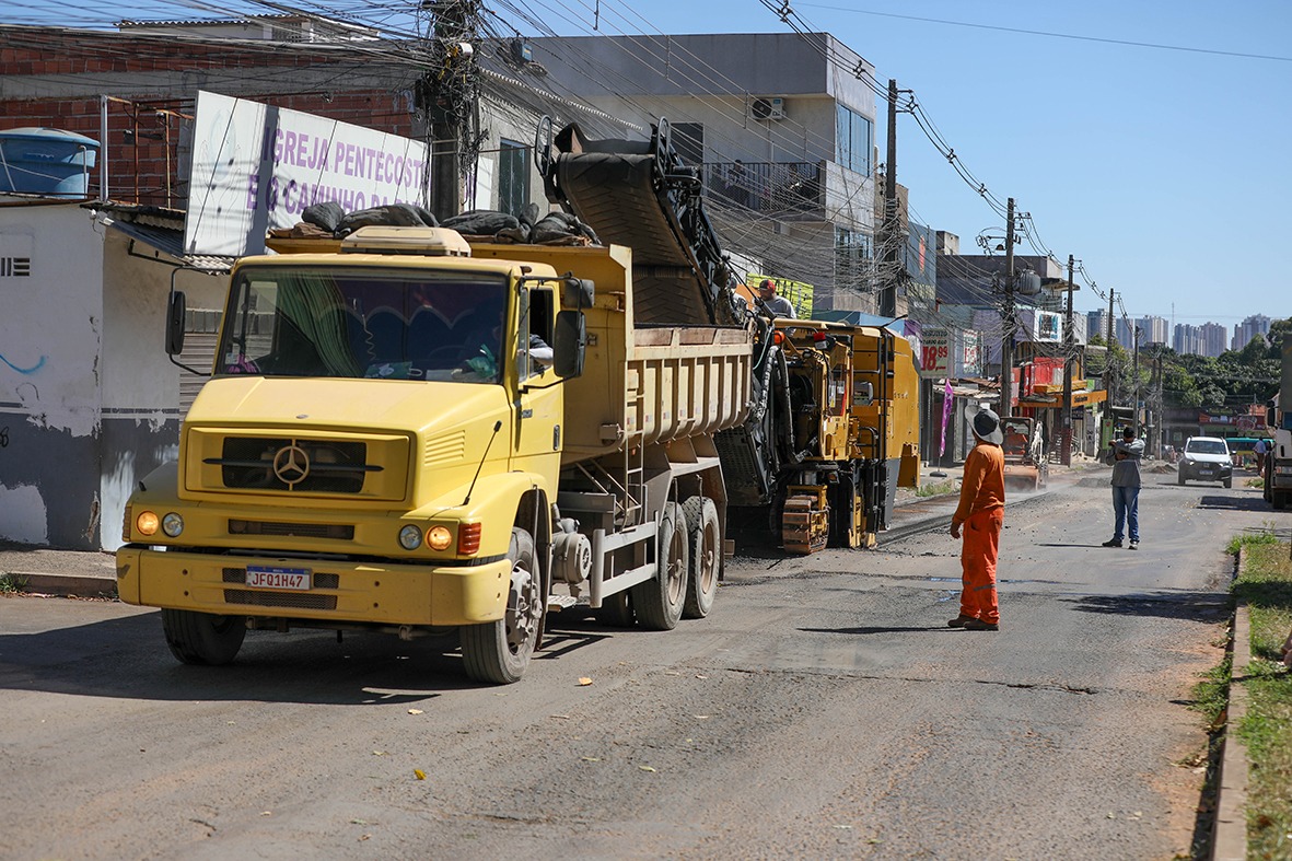 Dentro-2-30