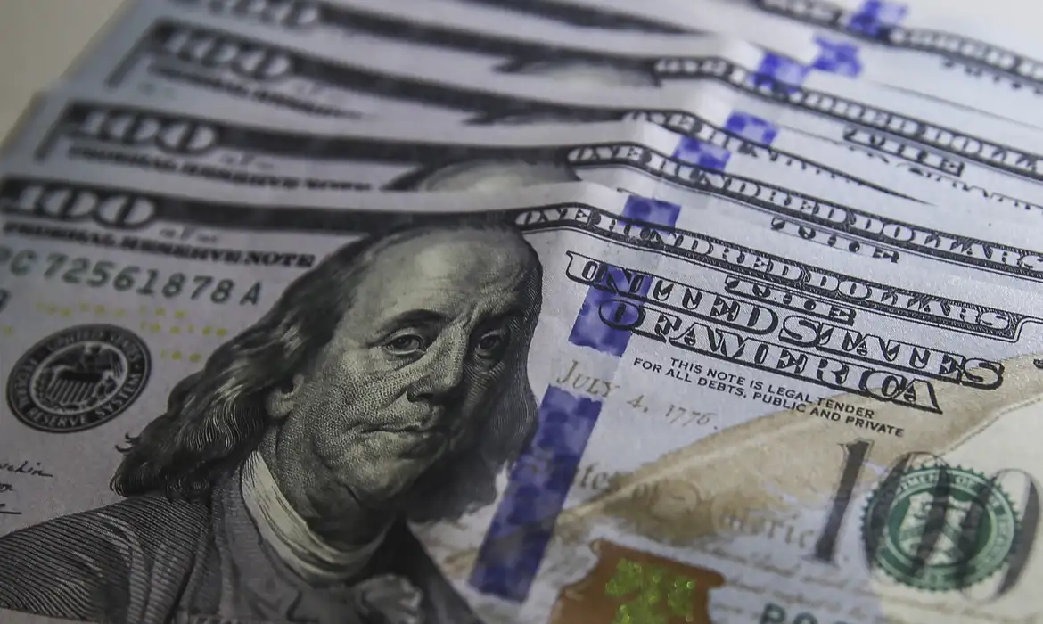 dolar_moeda_0803221211