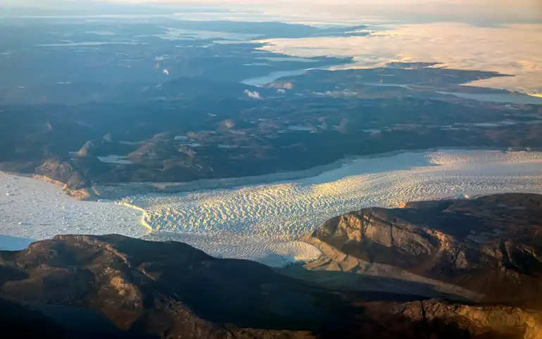 2024-01-17t181648z_1_lynxmpek0g0qf_rtroptp_4_greenland-ice