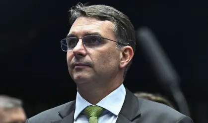 Flavio-Bolsonaro-3-e1764990194148